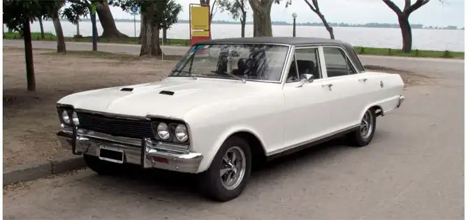 Weißer Oldtimer – beispielhaftes Ankaufsfahrzeug in Syke